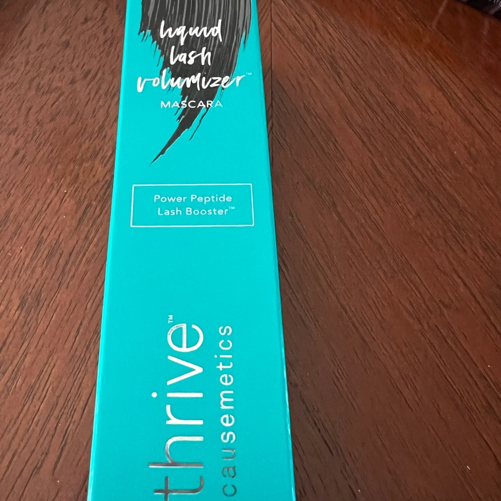 Thive cosmetics, peptide mascara